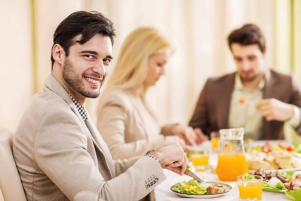 Con el catering para empleados comer en el trabajo es un placer