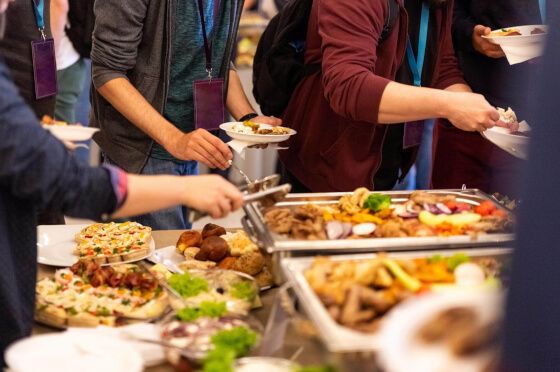 Un buffet de empresa puede durar entre 2 y 3 horas