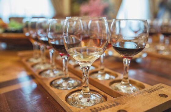 Tabla de vinos españoles para servir