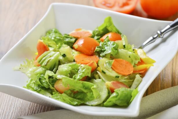 Ensalada tradicional para comer en el trabajo